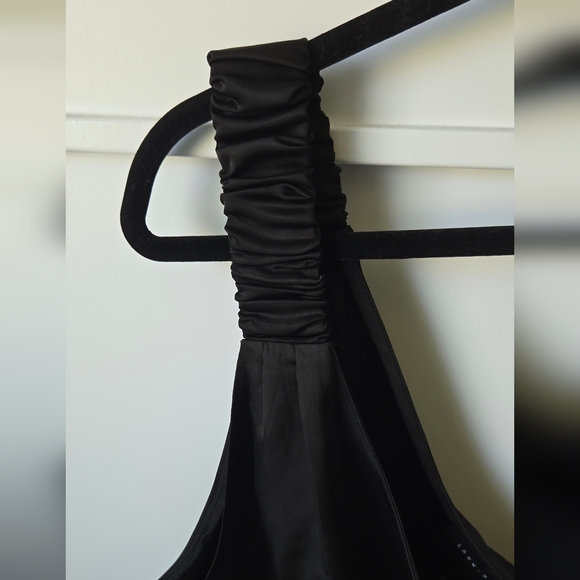 Know One Cares One Shoulder Blouse - Picture 2 of 4